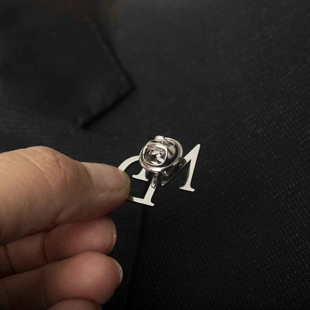 Broche con iniciales personali - Embroidery Names reseña y precio